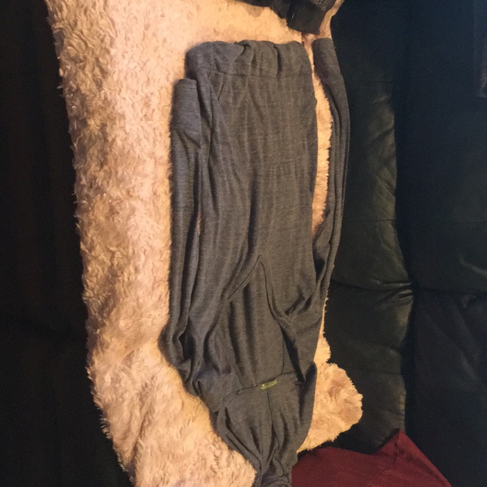 Women’s low cut top with hood